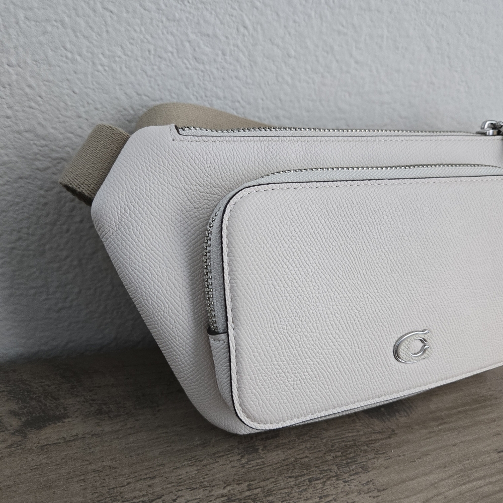 COACH Belt Bag in Crossgrain Leather Chalk - Picture 2 of 14